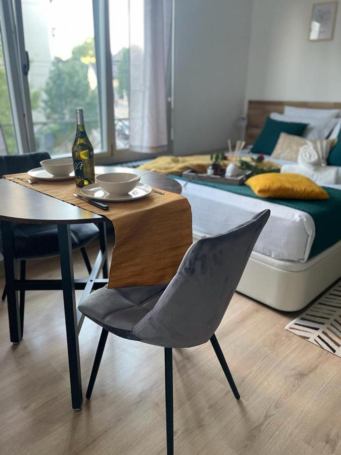 Nouveau - Renove - Le Passage - Home-One Μπεζανσόν Εξωτερικό φωτογραφία